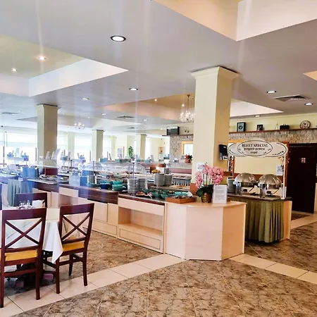 Complex Modern Hotel Mamaia