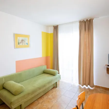 Complex Modern Hotel Mamaja