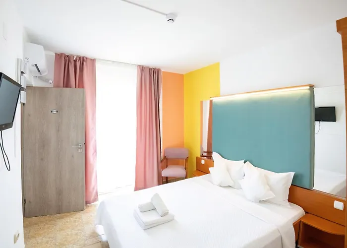 Ξενοδοχείο Complex Modern 4*