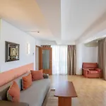 Complex Modern Hotel Mamaia