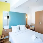 Complex Modern Mamaia