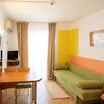 Complex Modern