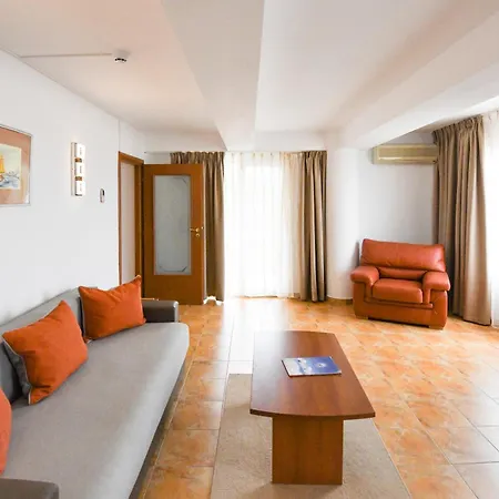 Complex Modern Hotell