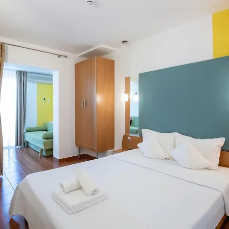 Complex Modern Mamaia