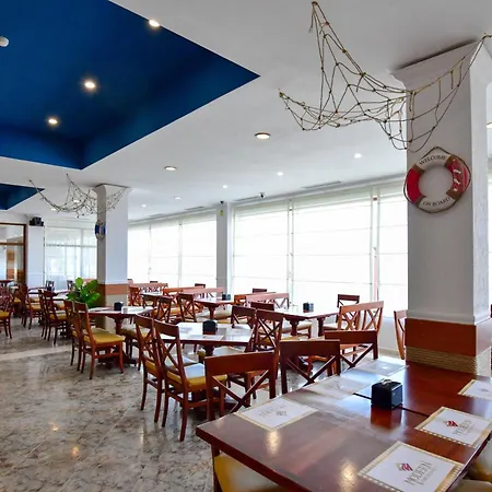 Complex Modern Mamaia