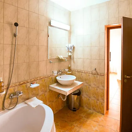 Complex Modern 4* Mamaia