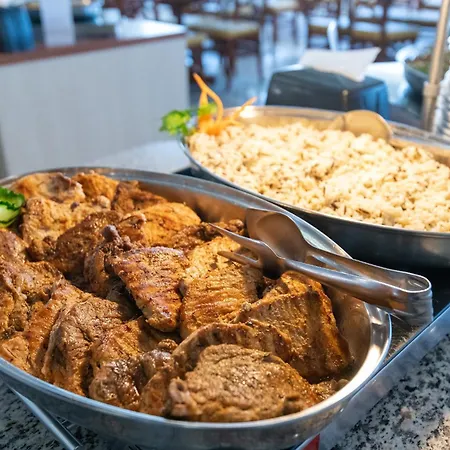 Complex Modern Mamaia