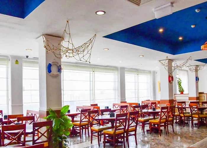 Complex Modern Mamaia