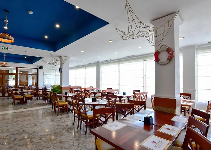 Complex Modern Mamaia